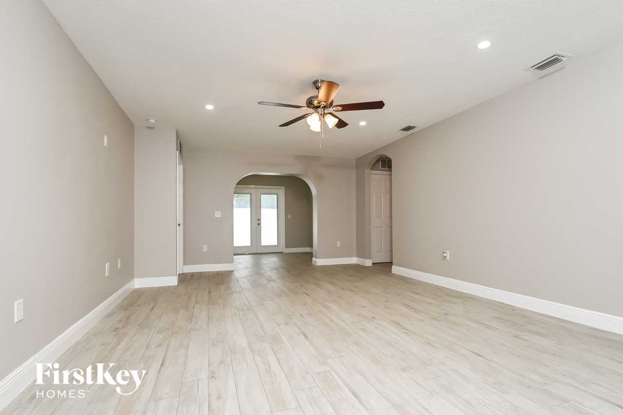 11202 Hidden Breeze Dr - Photo 3 of 15