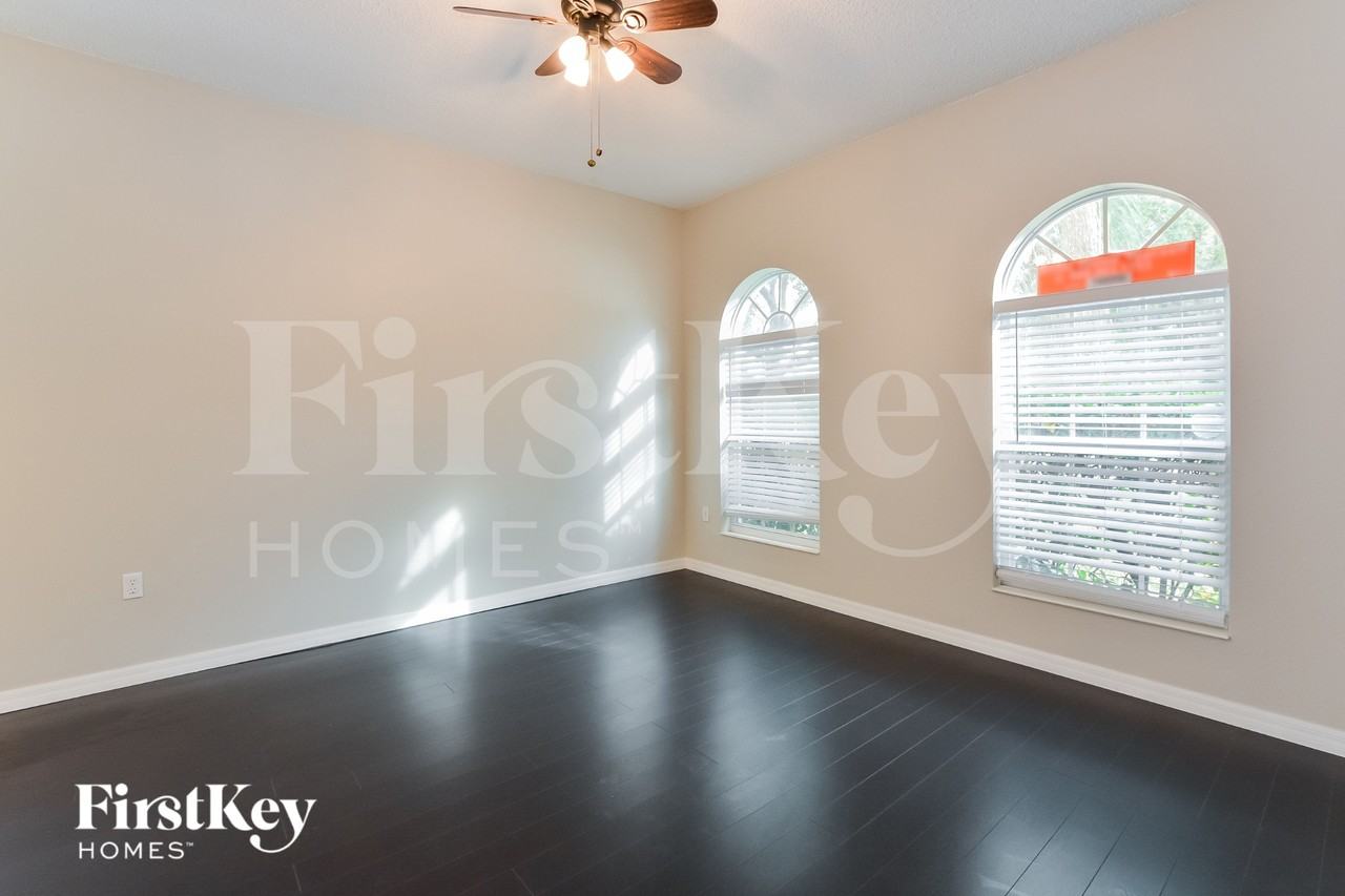 3960 Andover Cay Blvd - Photo 3 of 18