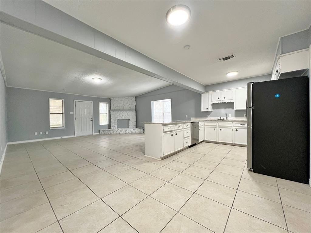 5652 Conlin Dr - Photo 7 of 31