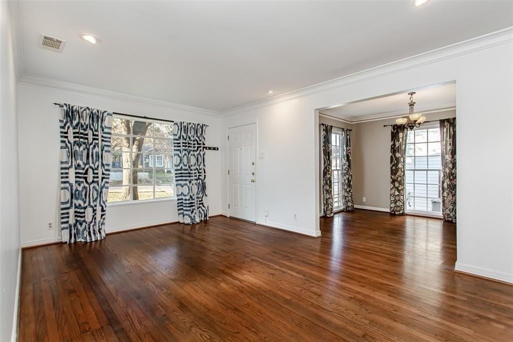 8642 Daytonia Ave - Photo 7 of 32