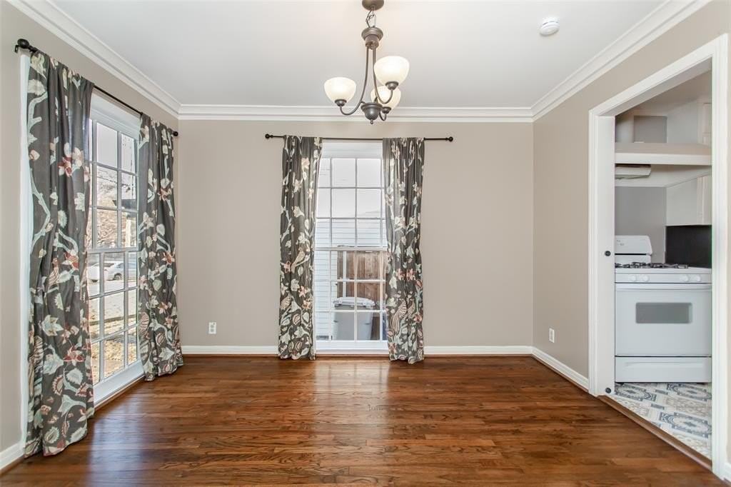 8642 Daytonia Ave - Photo 5 of 30