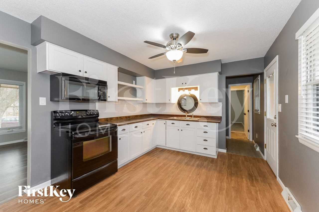 716 Sw Williams St - Photo 5 of 15