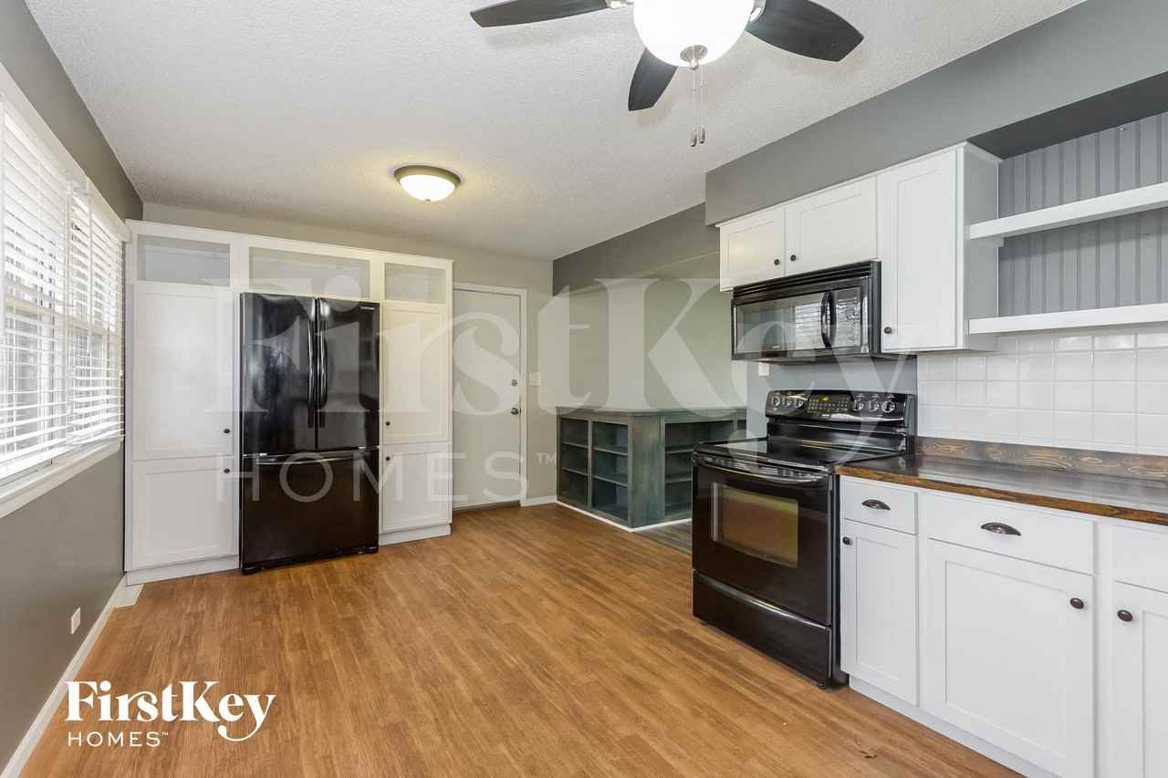 716 Sw Williams St - Photo 6 of 15