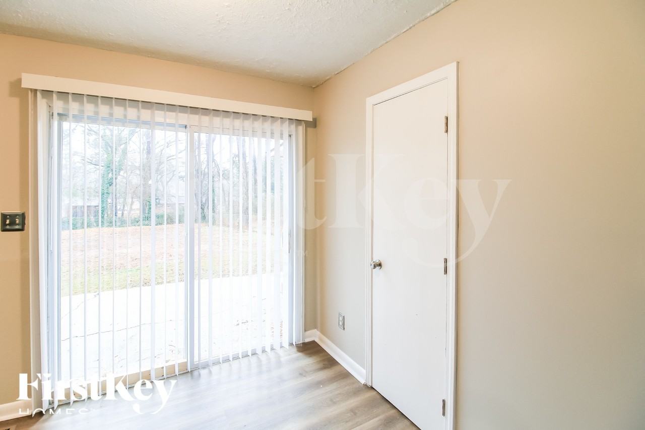 6683 Wolf River Dr - Photo 5 of 19