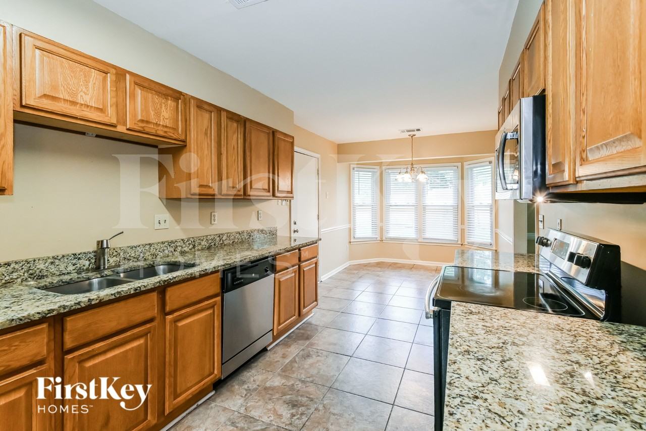 4957 Barrington Cv - Photo 5 of 16