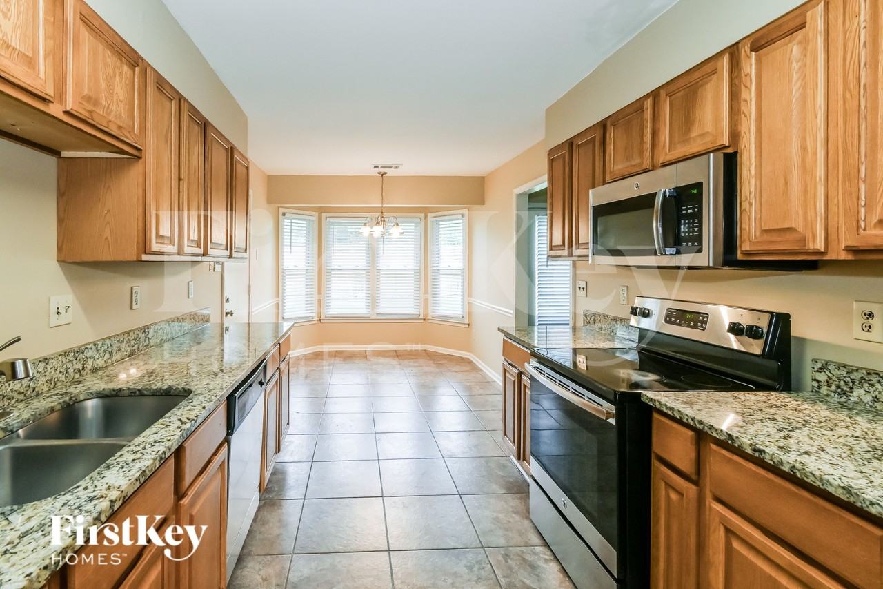 4957 Barrington Cv - Photo 6 of 16