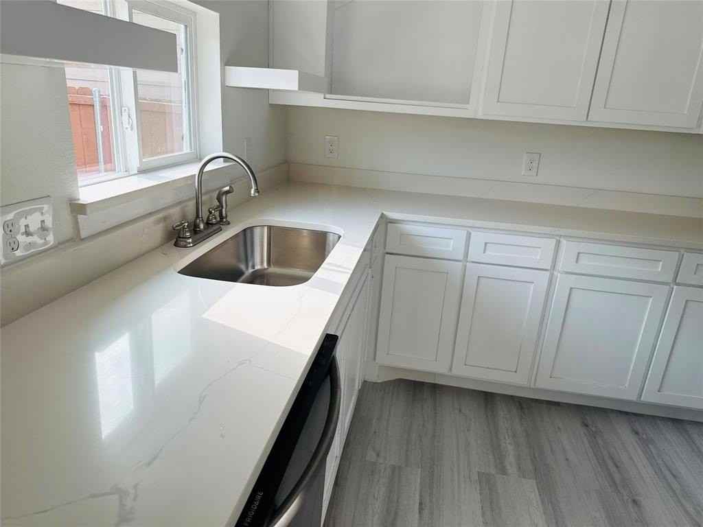 1264 Cedar Haven Ave - Photo 4 of 32