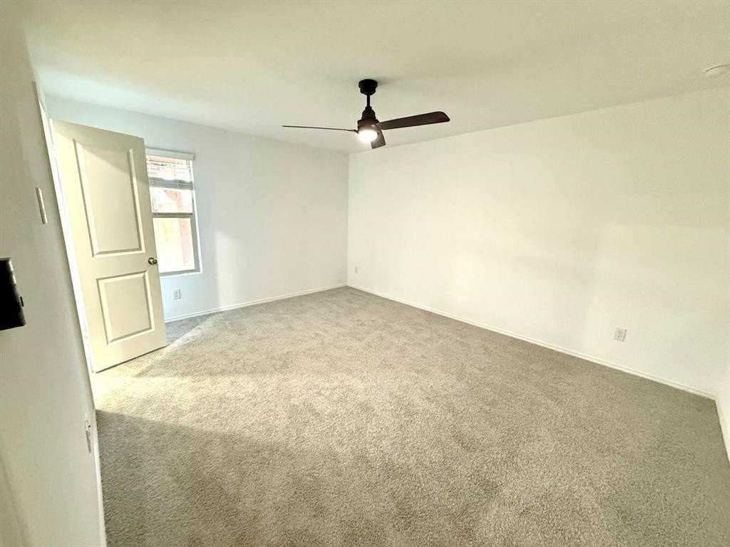 3037 Harper St - Photo 6 of 14