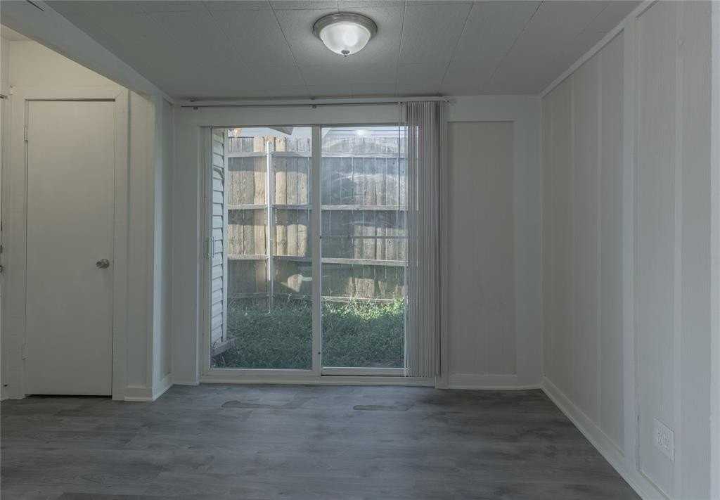 709 Arrowhead Cir - Photo 5 of 17