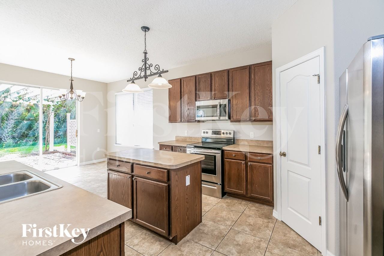 1981 The Oaks Blvd - Photo 6 of 18