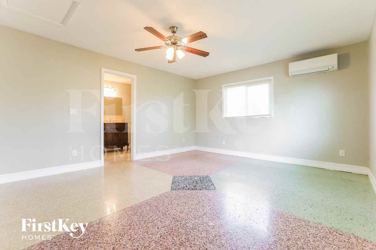 19242 Edgewater Dr - Photo 7 of 15