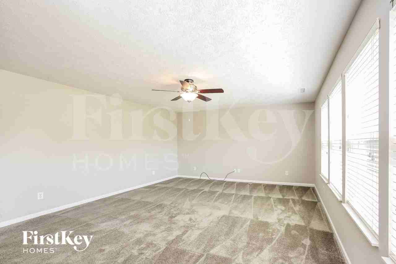 12970 Bartlett Dr - Photo 3 of 15