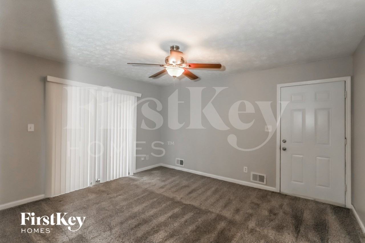 10799 Sanderling Ln - Photo 2 of 15