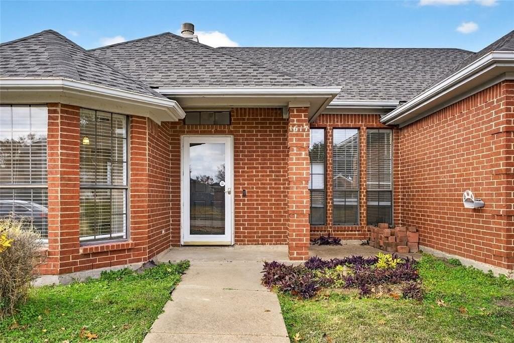 1617 Briargrove Dr - Photo 6 of 38