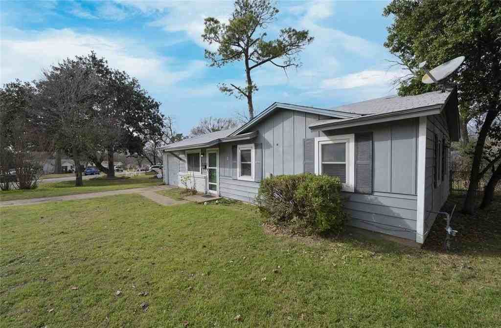 1804 England Rd - Photo 2 of 37