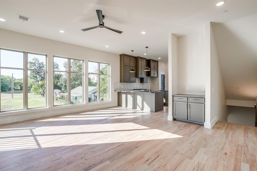 2824 Weisenberger St #100 - Photo 3 of 40