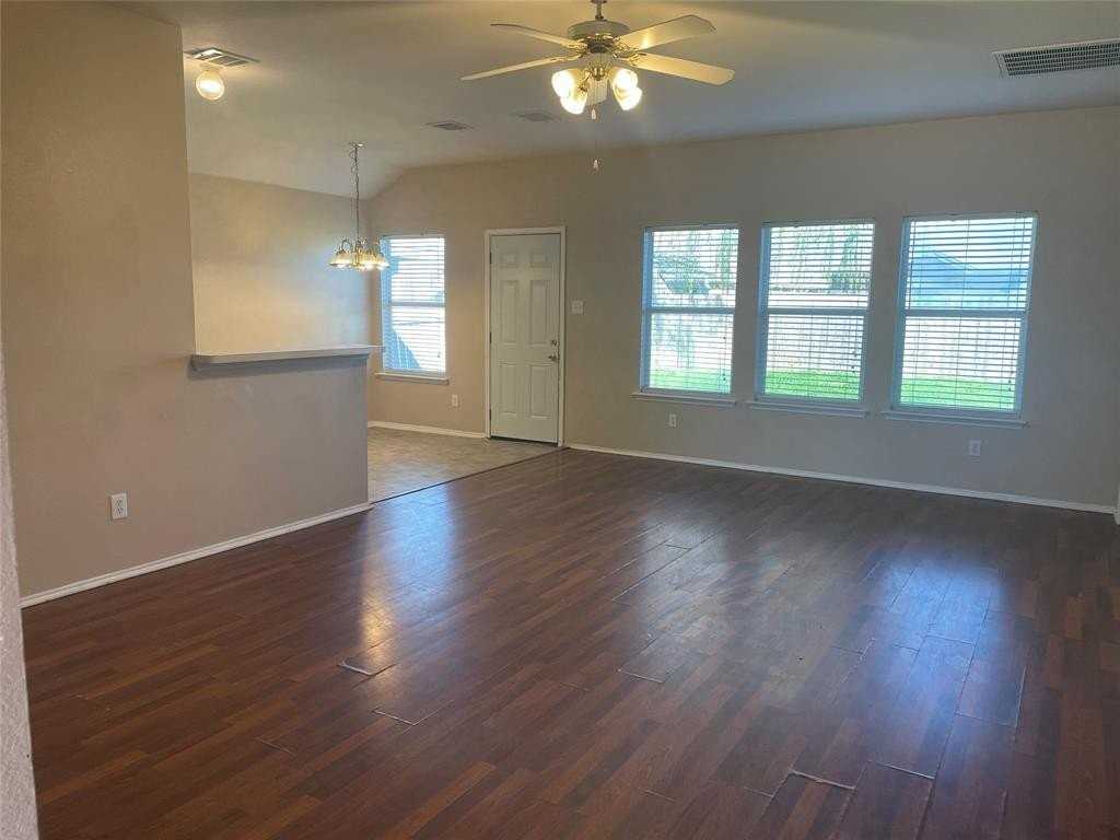 1612 Audrey Dr - Photo 2 of 15