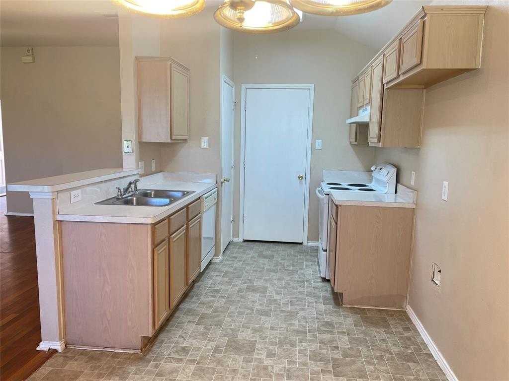 1612 Audrey Dr - Photo 7 of 15