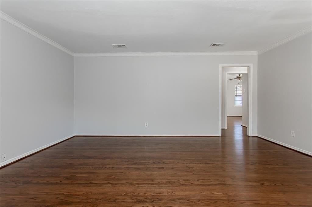 6520 Saint Moritz Ave - Photo 5 of 31