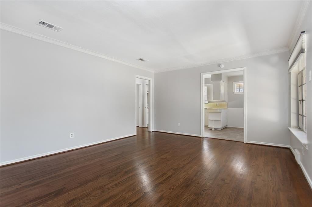 6520 Saint Moritz Ave - Photo 6 of 31