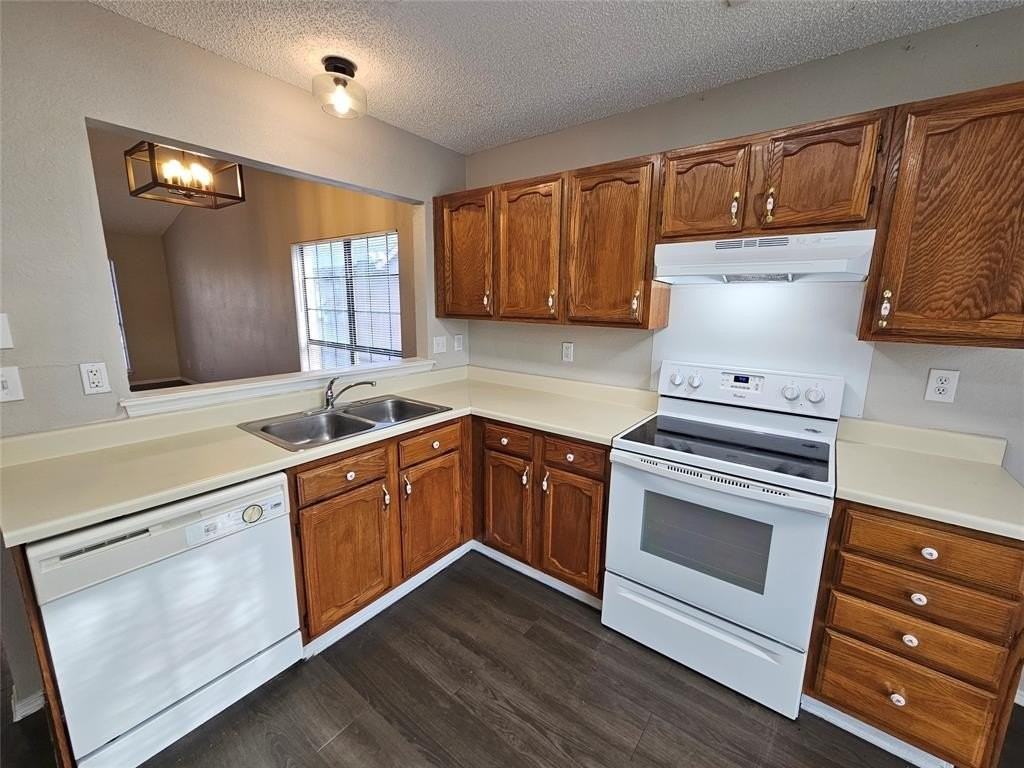 824 Bailey Dr - Photo 7 of 28