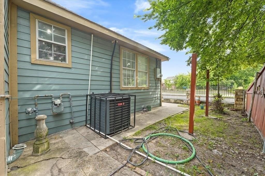 709 S Munger Blvd - Photo 4 of 20