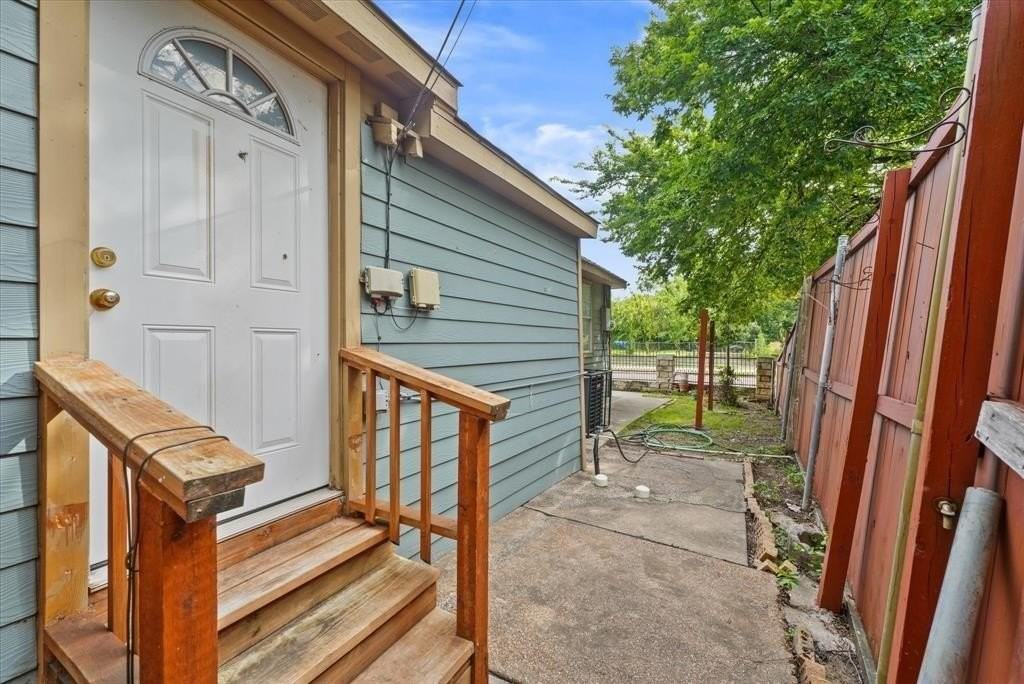 709 S Munger Blvd - Photo 5 of 20