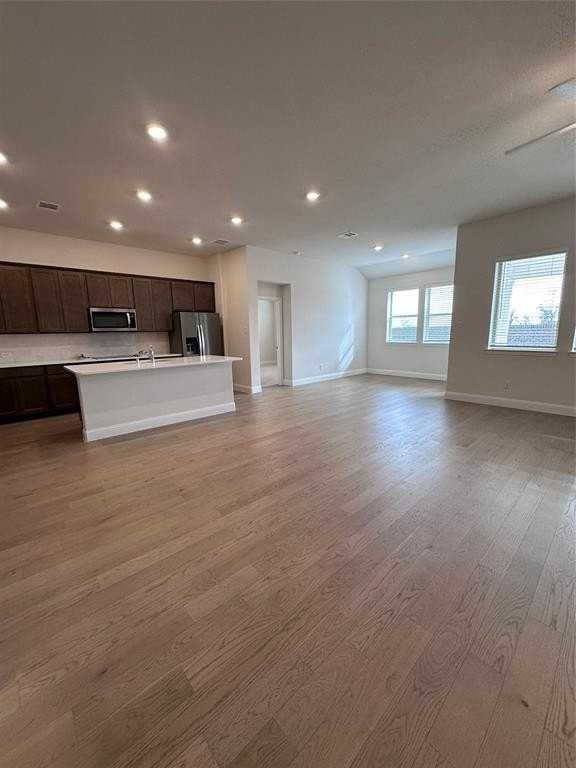 3413 Longfellow Ave - Photo 5 of 16