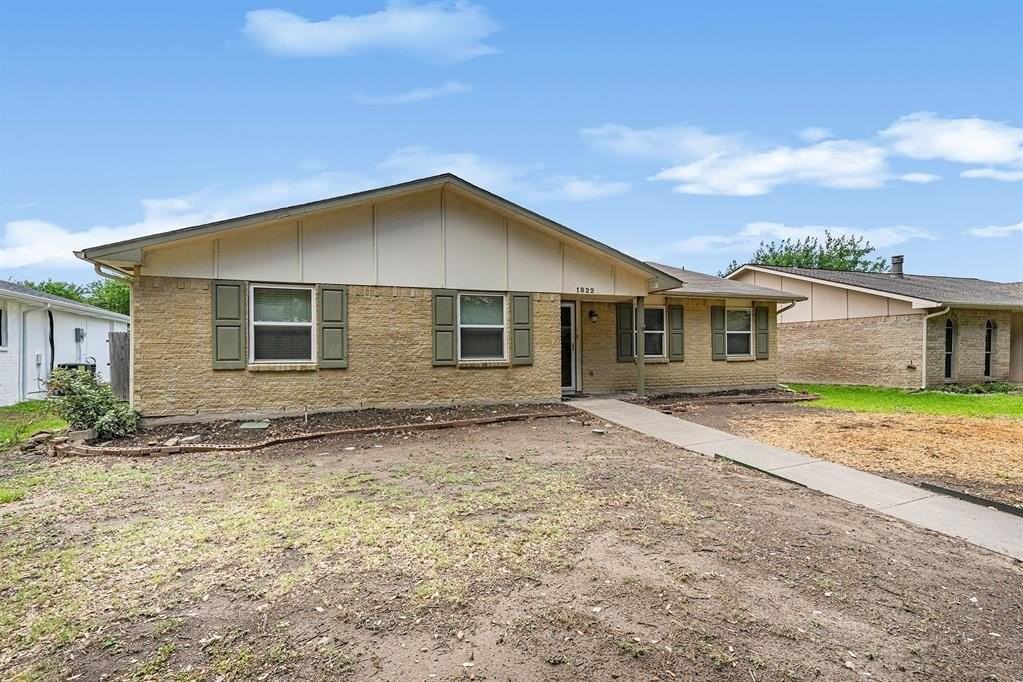 1822 Chamberlain Dr - Photo 2 of 23