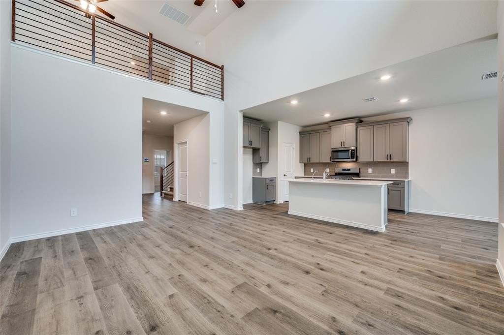 1600 Bleriot Ct - Photo 5 of 26