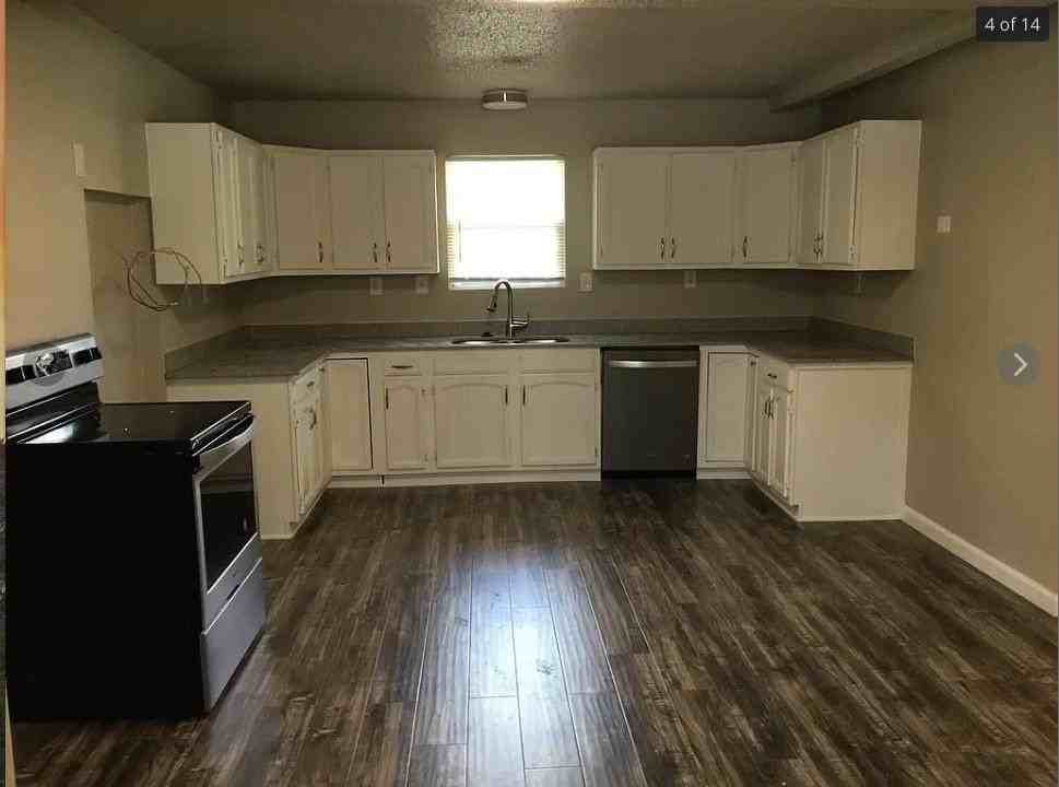 5800 Webster St - Photo 2 of 5