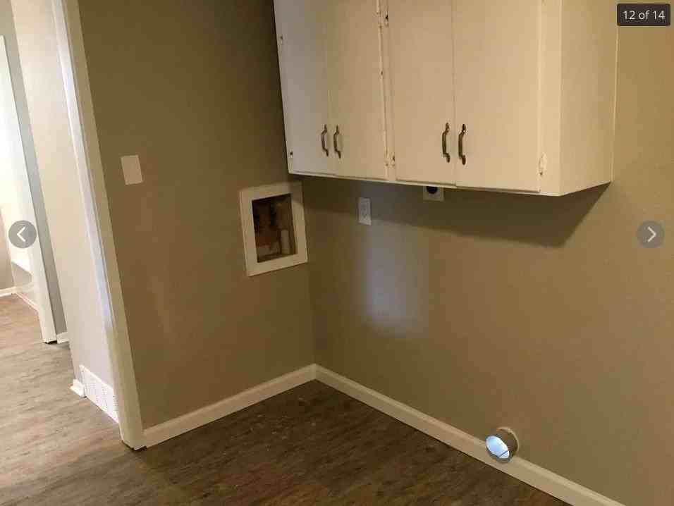 5800 Webster St - Photo 4 of 5