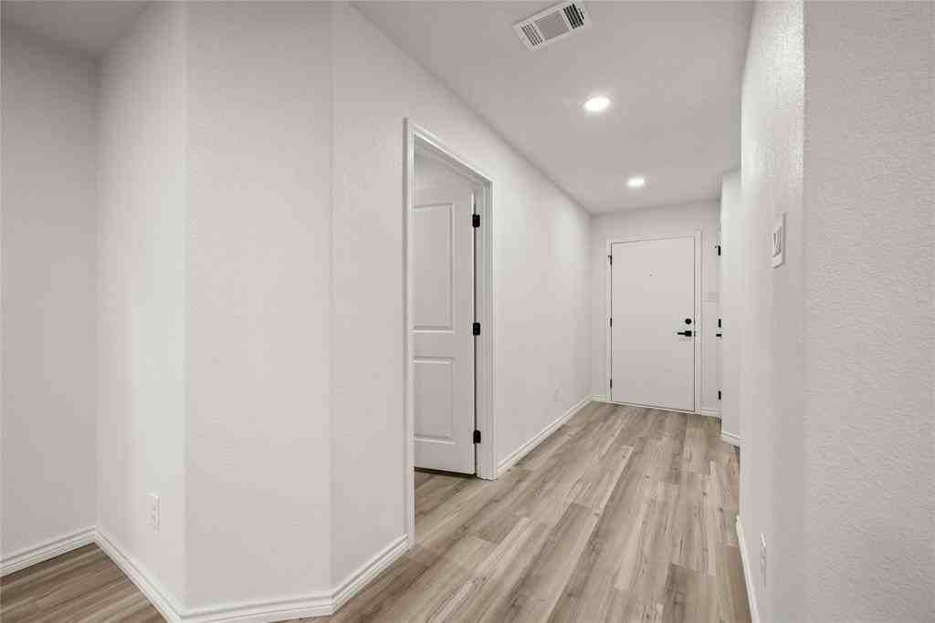 408 Reagan Ln - Photo 2 of 15