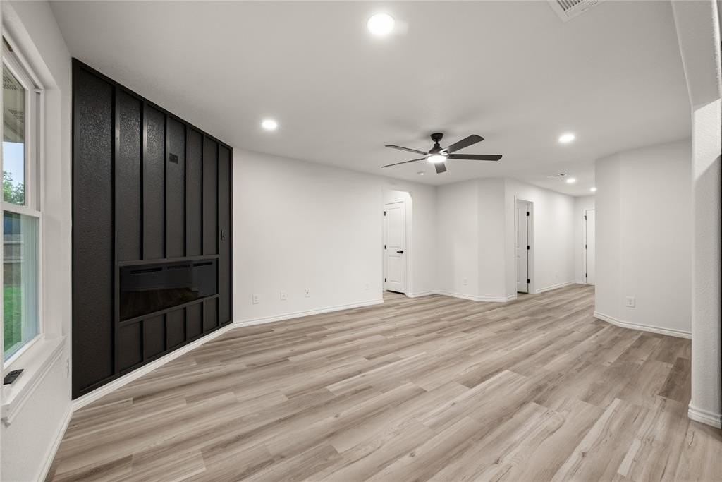 408 Reagan Ln - Photo 6 of 15