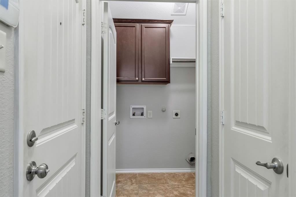 308 Black Bear Dr - Photo 7 of 28