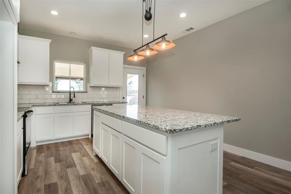 20494 Us Highway 377 #B - Photo 4 of 9