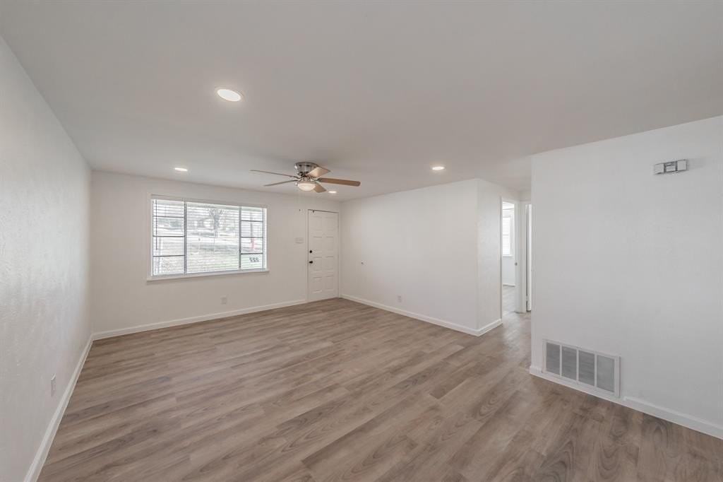 227 S Justin Ave - Photo 3 of 23