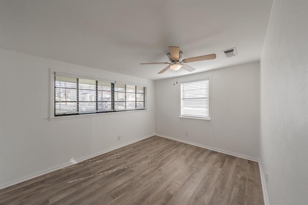 227 S Justin Ave - Photo 4 of 23