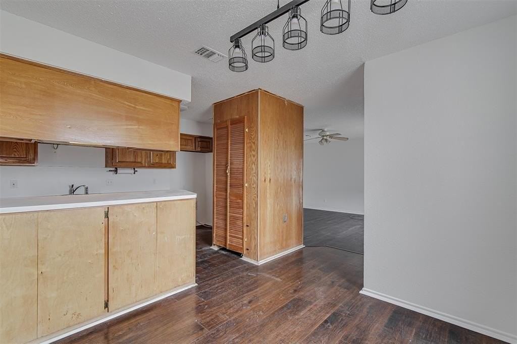 606 Mcanear St - Photo 6 of 19