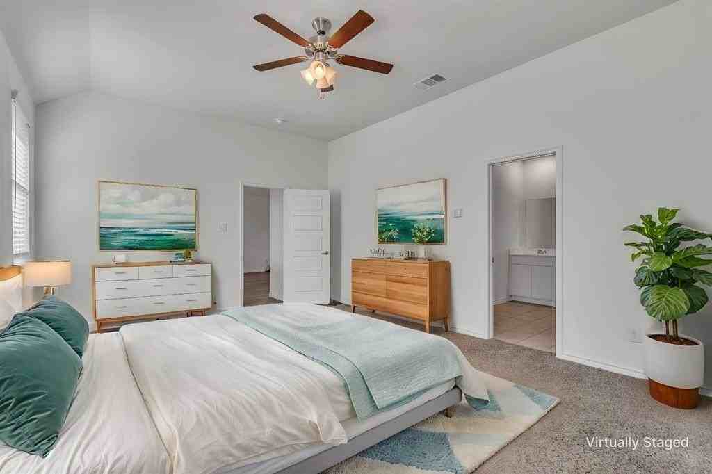 1009 Azure Ln - Photo 4 of 20