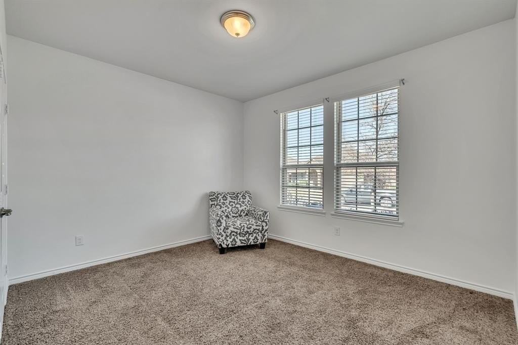 1009 Azure Ln - Photo 7 of 20