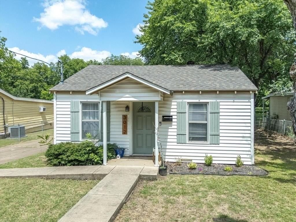 3012 Gene Ln - Photo 2 of 26