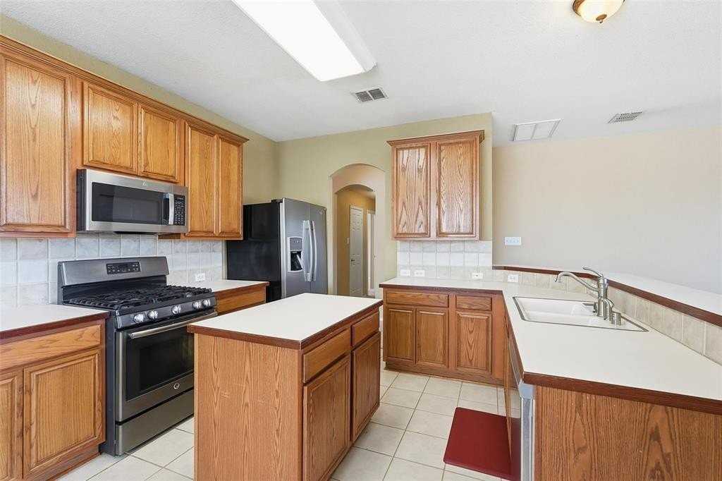 3409 Loblolly Ln - Photo 5 of 22