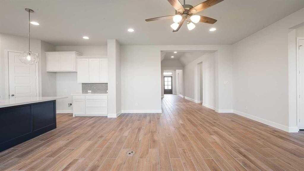 3124 Lacebark Ln - Photo 6 of 25