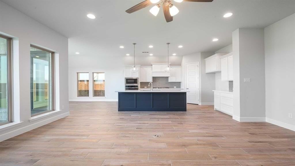 3124 Lacebark Ln - Photo 7 of 25