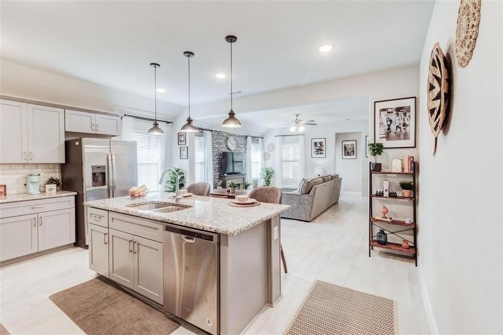 15912 Gladewater Ter - Photo 2 of 16