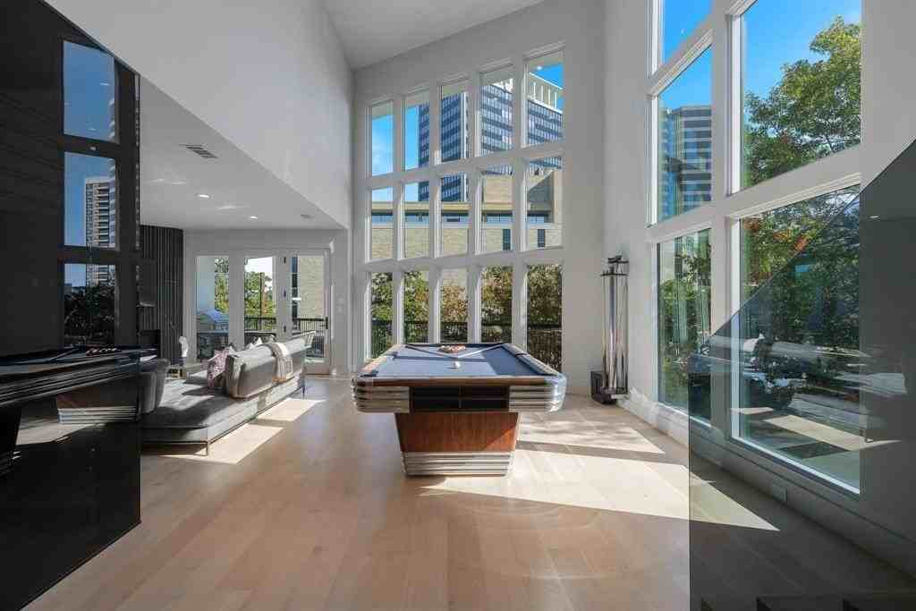 3731 Gilbert Ave #3 - Photo 3 of 40