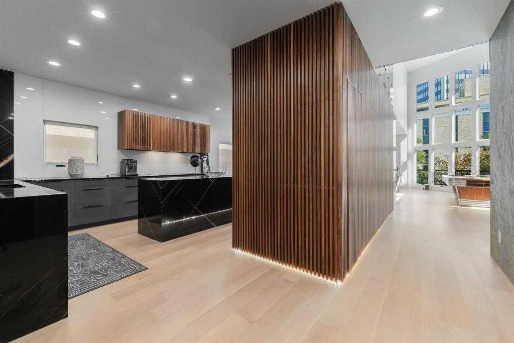 3731 Gilbert Ave #3 - Photo 4 of 40