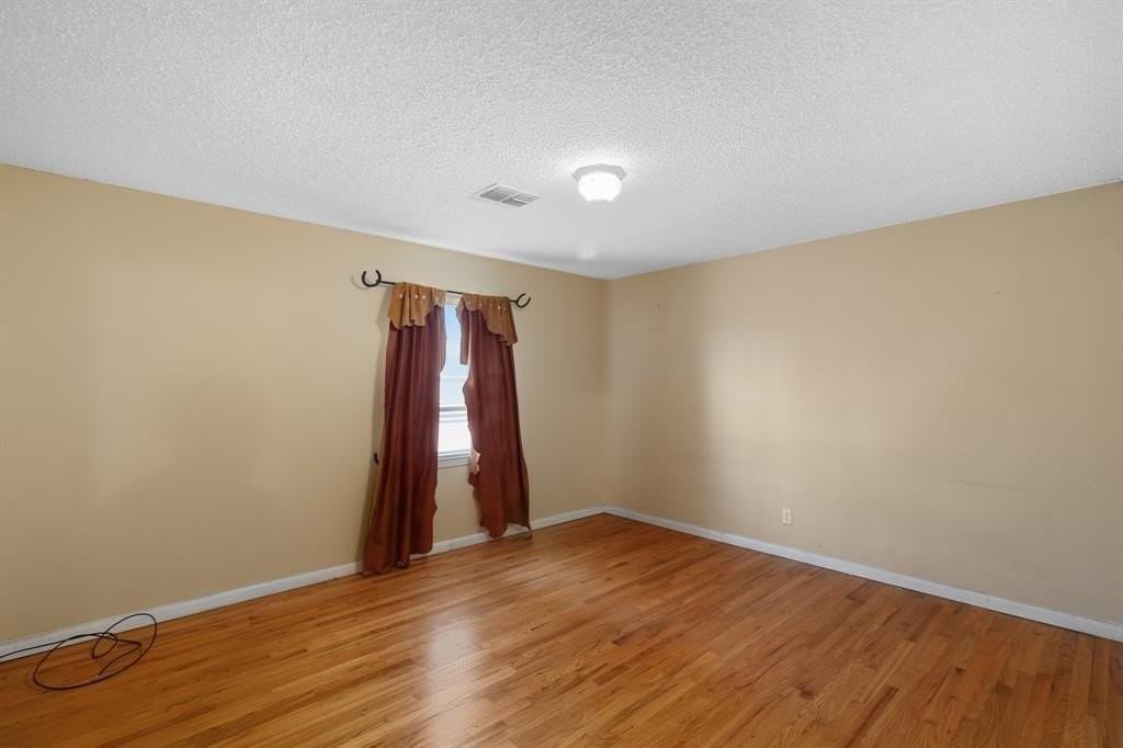 2100 S Westmoreland Rd - Photo 6 of 34