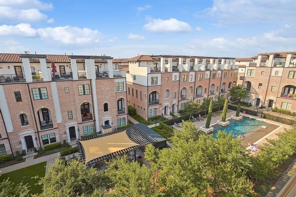 729 Sid Rich Dr - Photo 3 of 40